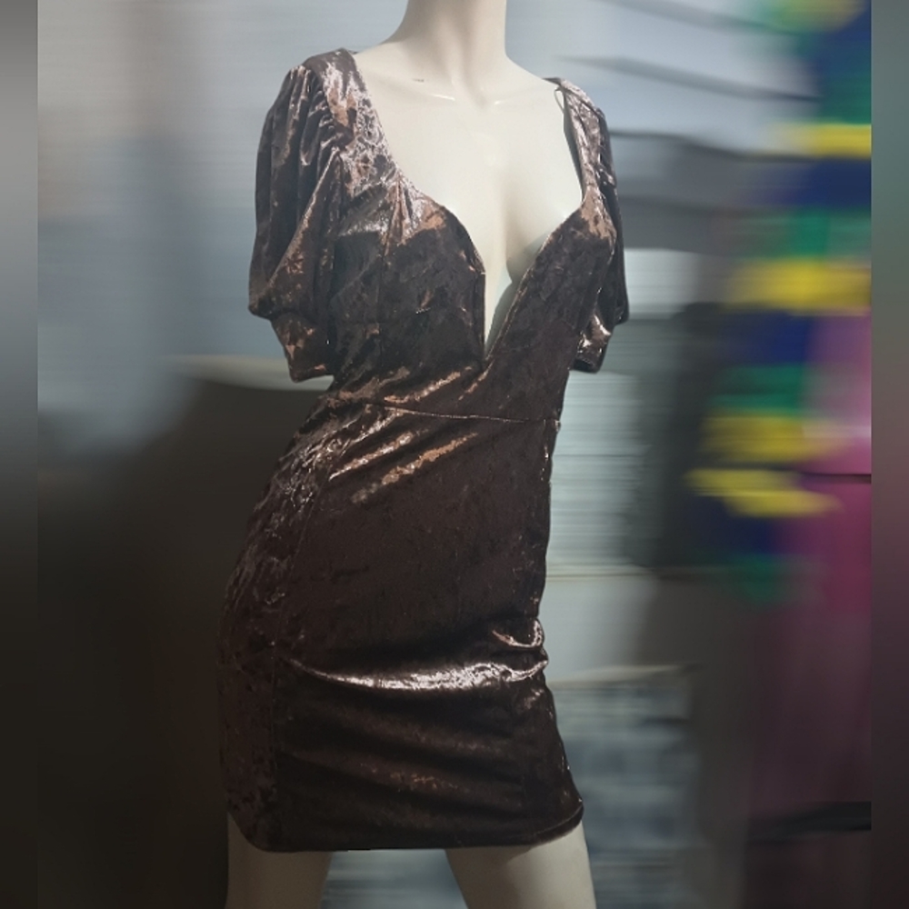 🆕 Valija velvet dress